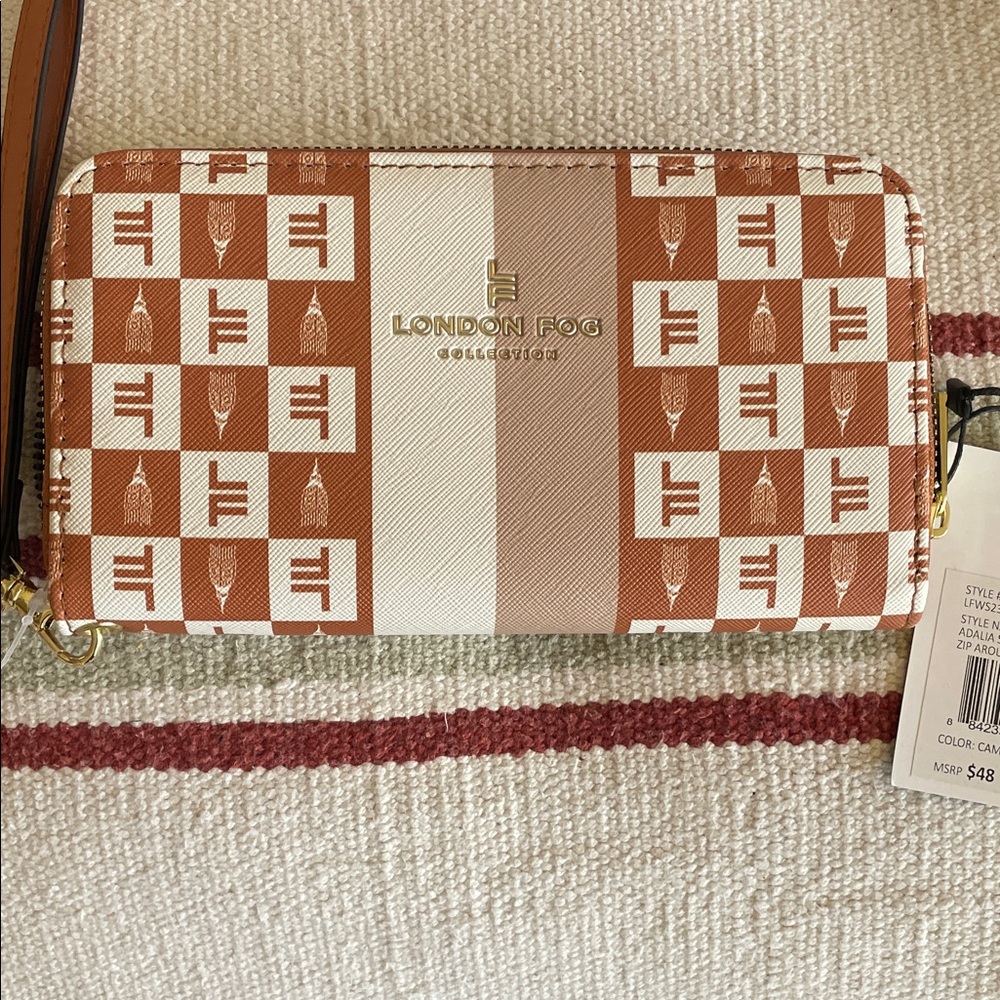 NWT London Fog Brown and Cream Wallet. Multiple sections. Removable strap